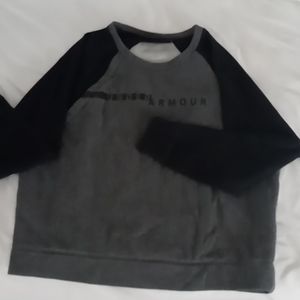 Under Armor sweatshirt